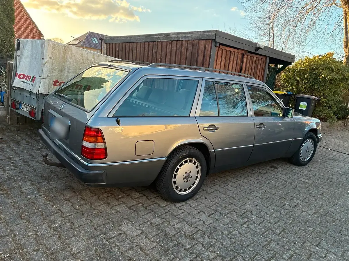 Gebraucht Mercedes E200 75 PS (55 kW) 1990 Kombi