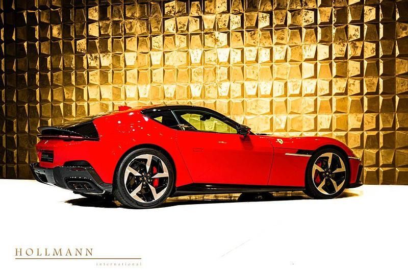 Neu Ferrari 12 Cilindri 829 PS (609 kW) 2025 Rosso corsa (red) Coupé