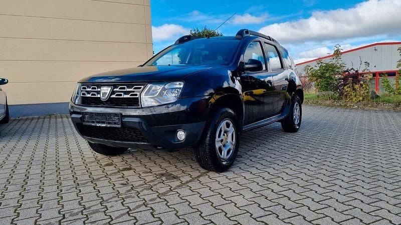 Schwarz Gebraucht 2017 Dacia Duster Ambiance SUV | 7.299 € (Guter Preis) - Bild 1/4