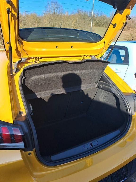 Gebraucht Peugeot e-208 Active 100 kW (136 PS) 2021 Gelb Kleinwagen