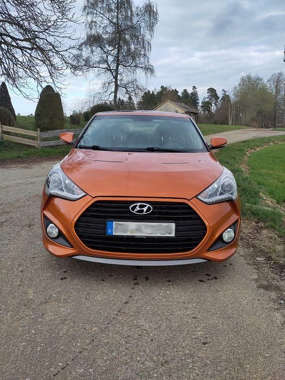 Gebraucht Hyundai Veloster Style 186 PS (136 kW) 2015 Orange Kleinwagen