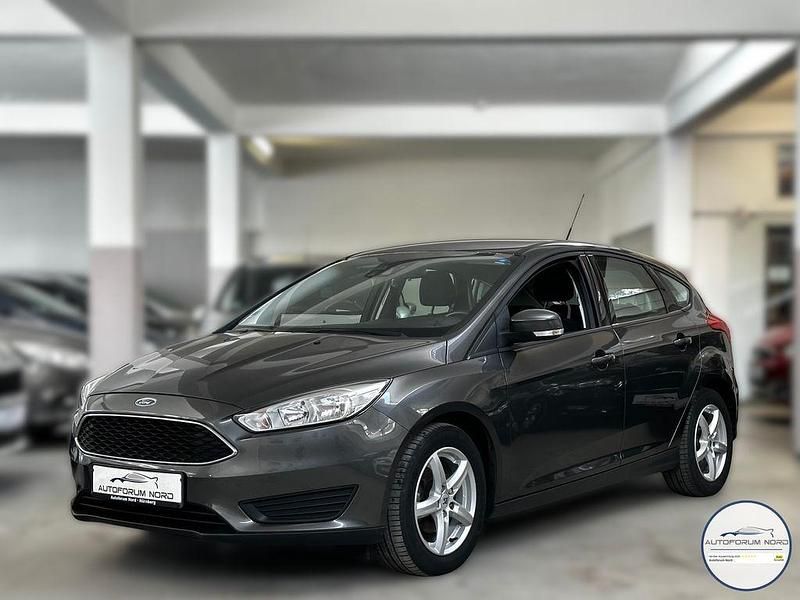 Gebraucht Ford Focus Trend 101 PS (74 kW) 2015 Magnetic Limousine