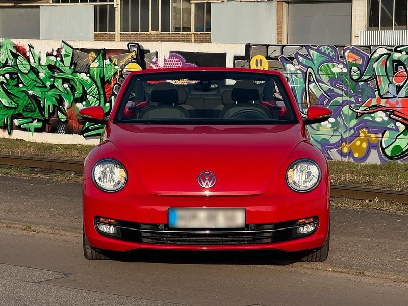 Second-hand VW Beetle 105 CP (77 kW) 2014 Roșu Hatchback
