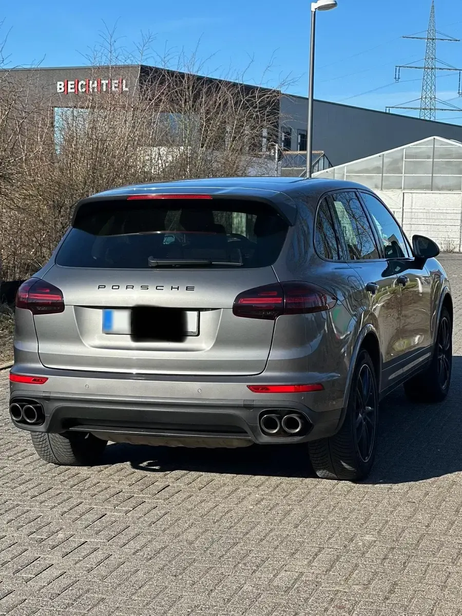 Gebraucht Porsche Cayenne S 385 PS (283 kW) 2017 Grau SUV