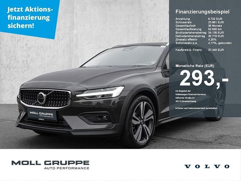 Grau Gebraucht 2023 Volvo V60 CC Plus Kombi | 37.440 € (Fairer Preis) - Bild 1/4
