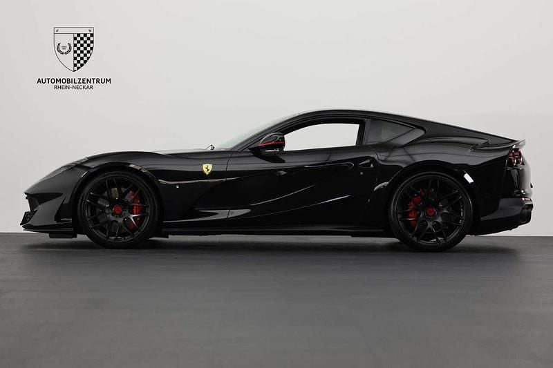 Gebraucht Ferrari 812 799 PS (587 kW) 2018 Nero daytona Coupé