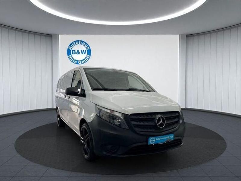 Arktikweiss Gebraucht 2019 Mercedes Vito Van / Kleinbus | 23.499 € (Superpreis) - Bild 1/4