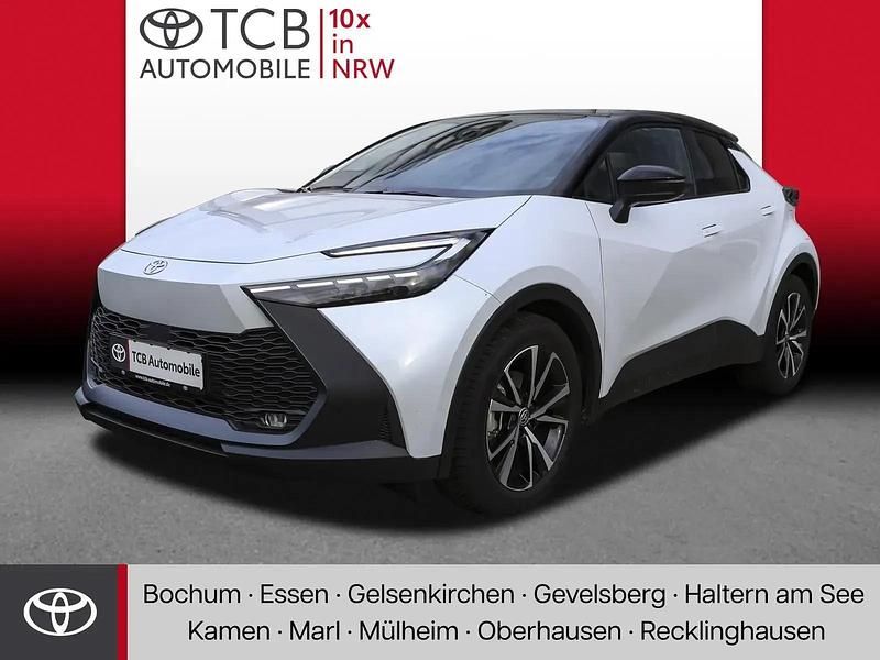 Gebraucht Toyota C-HR 207 PS (152 kW) 2024 Platinum white pearl / black SUV