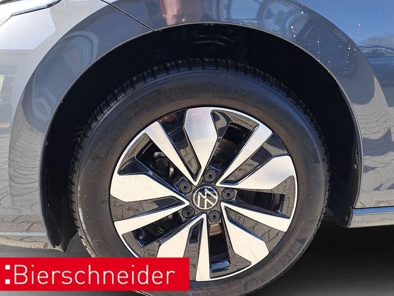 Gebraucht VW Golf VIII Pro 150 PS (110 kW) 2025 Grau Limousine