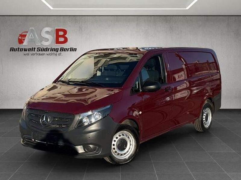 Rot Gebraucht 2018 Mercedes Vito Van / Kleinbus | 18.999 € (Guter Preis) - Bild 1/4