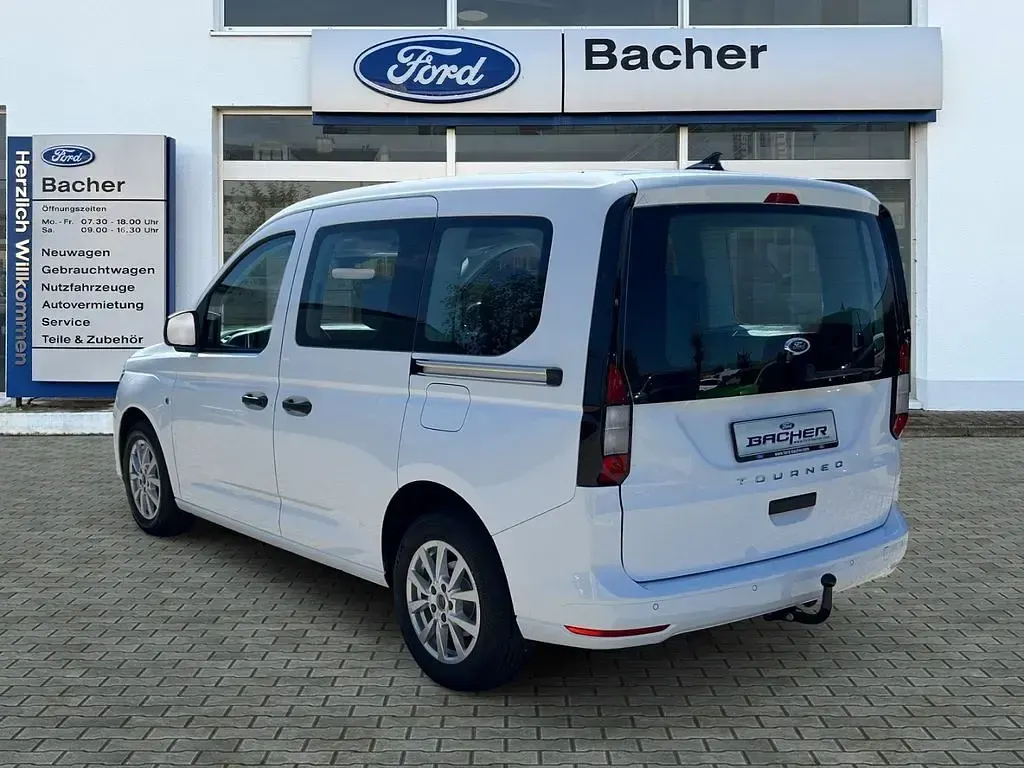 Neu Ford Tourneo Connect Trend 102 PS (75 kW) 2026 Weiß Van / Kleinbus