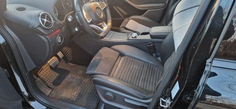 Gebraucht Mercedes B220 AMG line 184 PS (135 kW) 2018 Schwarz Van / Kleinbus
