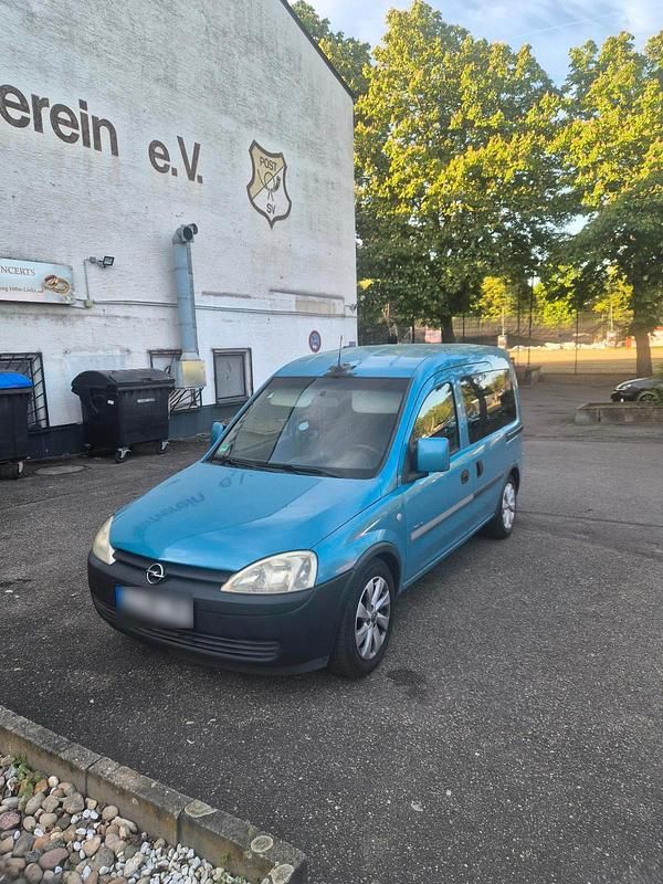 Second-hand Opel Combo 94 CP (69 kW) 2002 Albastru Monovolum