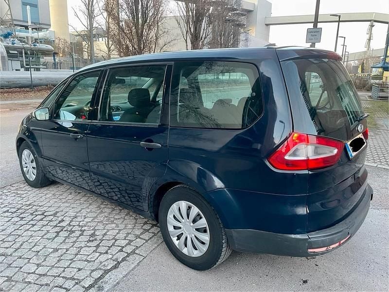 Gebraucht Ford Galaxy 140 PS (102 kW) 2008 Blau Van / Kleinbus