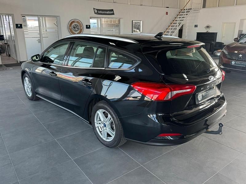 Gebraucht Ford Focus Cool & Connect 125 PS (91 kW) 2020 Schwarz Kombi