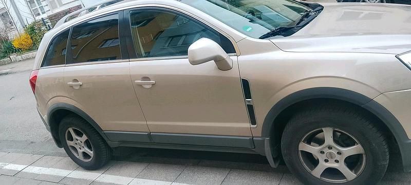 Gebraucht Opel Antara 163 PS (119 kW) 2012 Gelb SUV