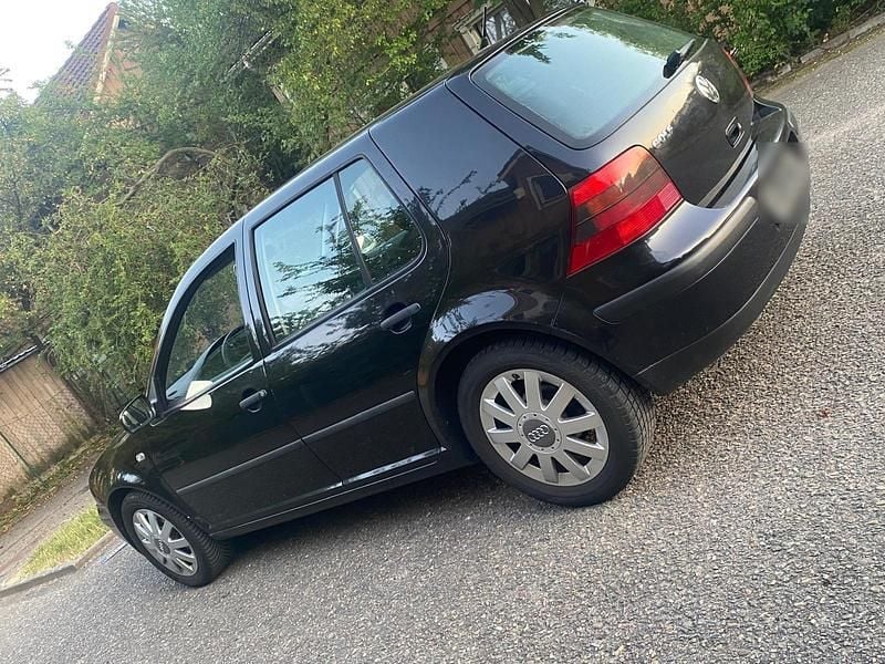 Gebraucht VW Golf IV 2002 Schwarz Kleinwagen