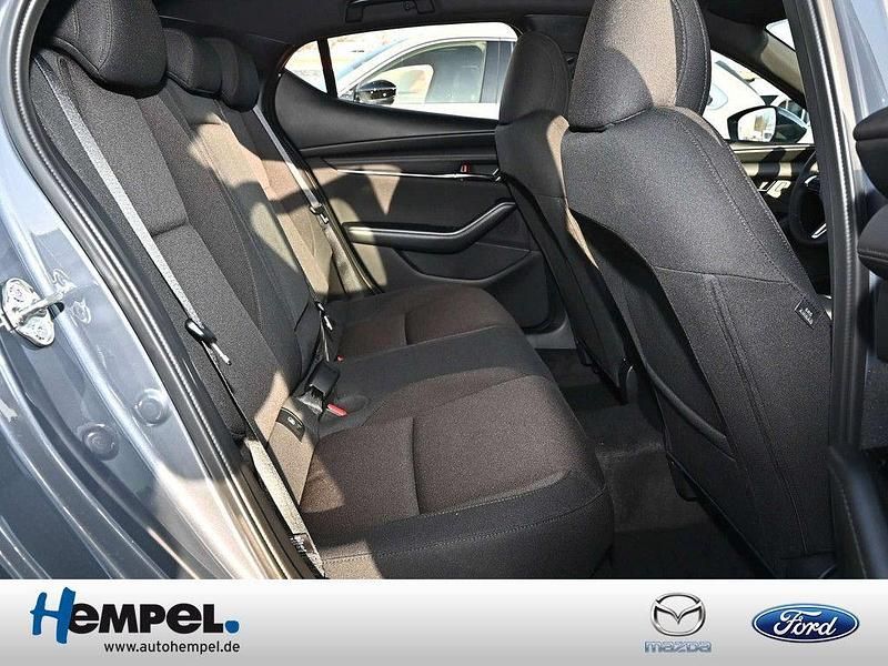 Neu Mazda 3 140 PS (102 kW) 2026 Grau Limousine