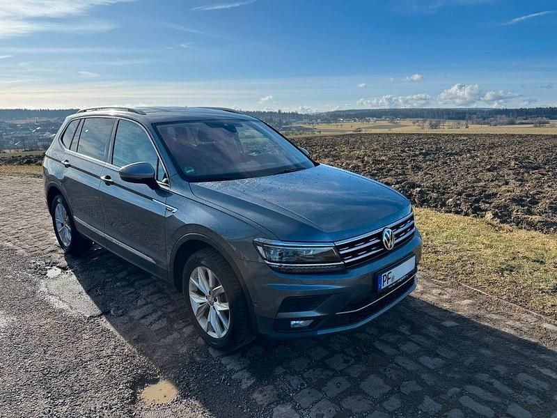 Gebraucht VW Tiguan Allspace 190 PS (139 kW) 2019 Grau SUV