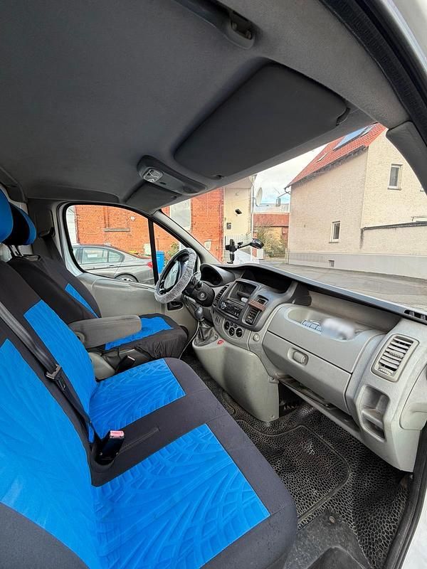 Gebraucht Renault Trafic 110 PS (80 kW) 2012 Weiß Van / Kleinbus