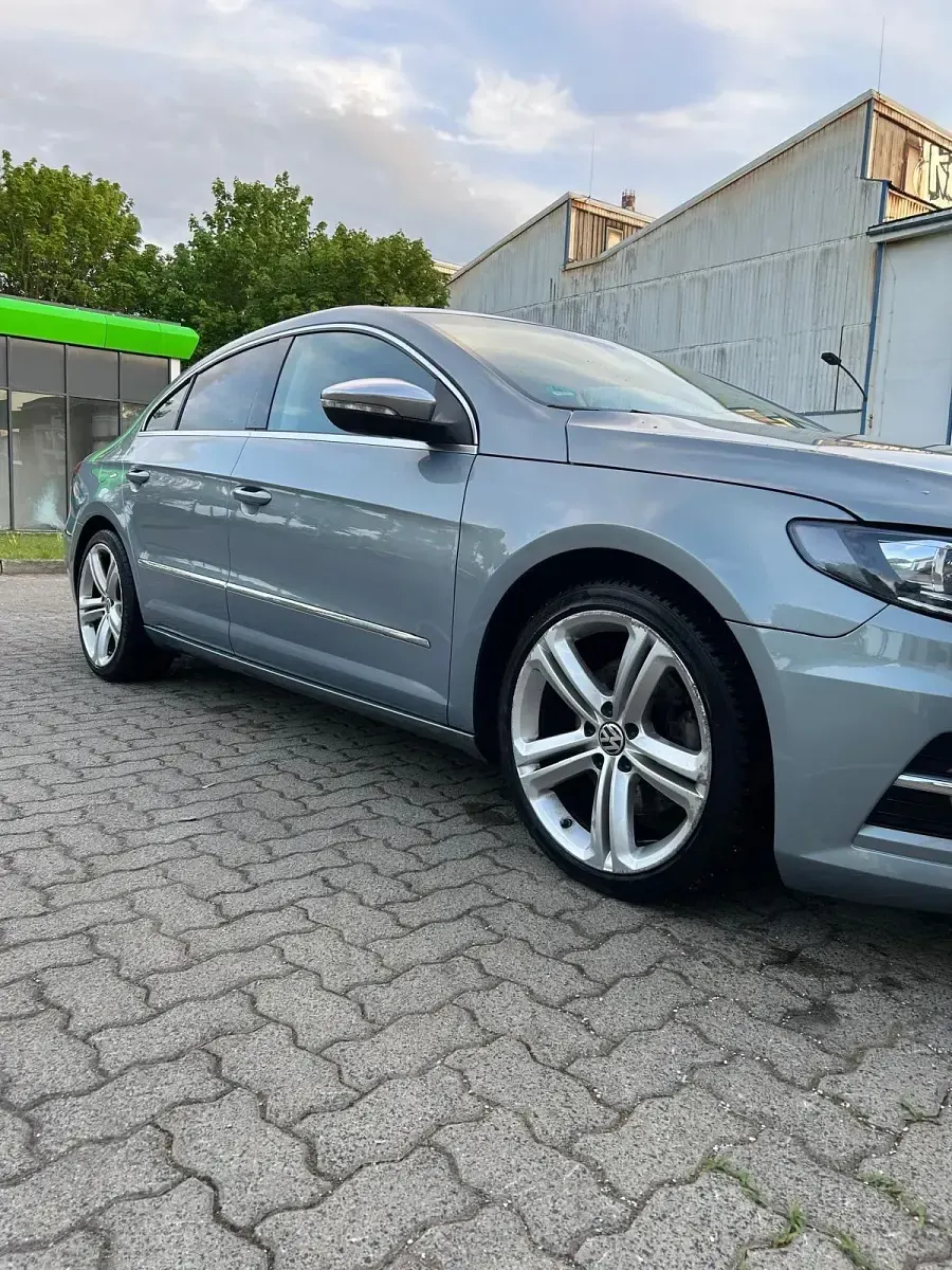 Gebraucht VW Passat R-line 200 PS (147 kW) 2013 Blau Limousine