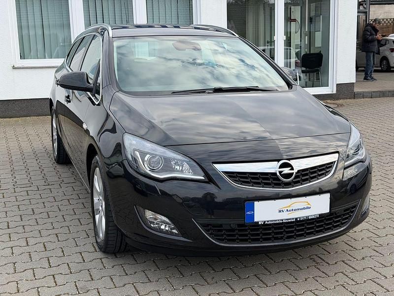 Gebraucht Opel Astra Innovation 165 PS (121 kW) 2012 Schwarz Kombi