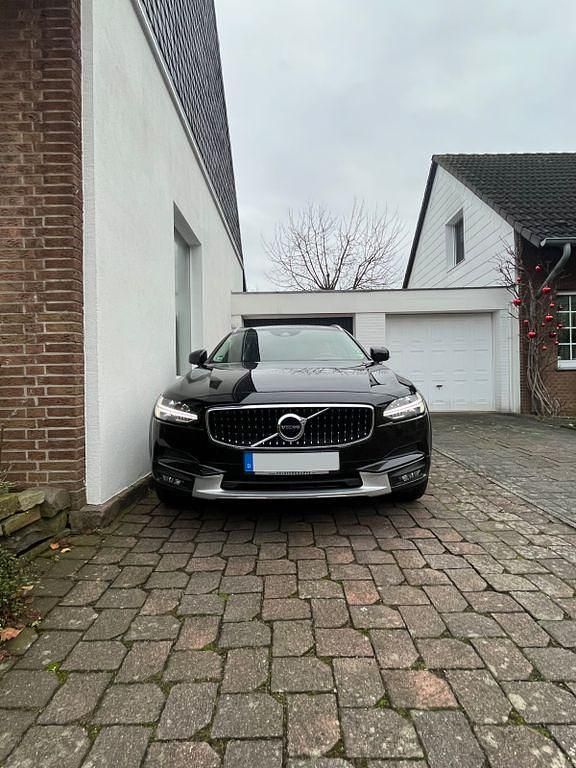 Gebraucht Volvo V90 CC 250 PS (183 kW) 2018 Schwarz Kombi