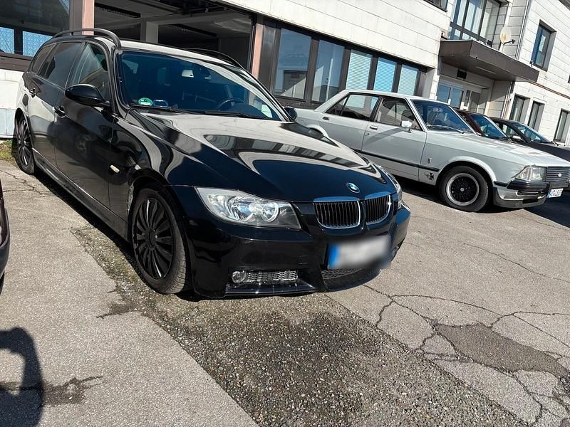Gebraucht BMW 318 143 PS (105 kW) 2008 Schwarz Kombi