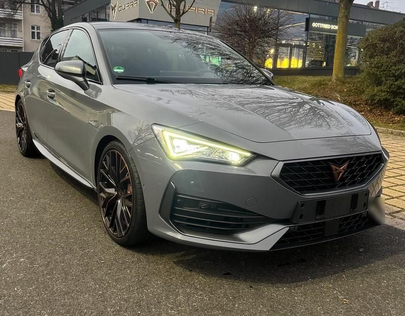 Gebraucht Cupra Leon VZ 300 PS (220 kW) 2023 Grau Limousine