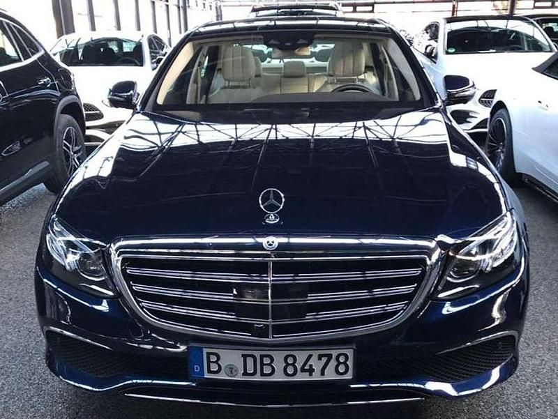 Gebraucht Mercedes E400 340 PS (250 kW) 2019 Blau Limousine