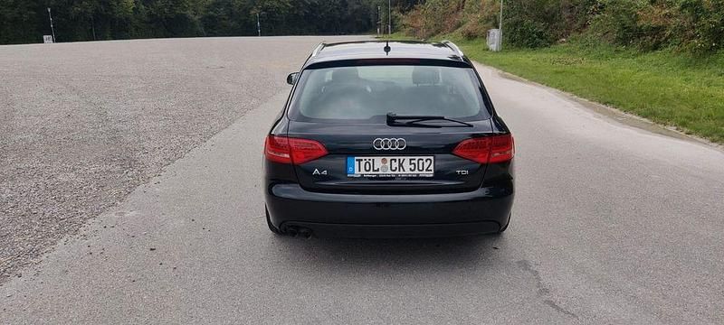 Second-hand Audi A4 Ambiente 143 CP (105 kW) 2012 Negru Break