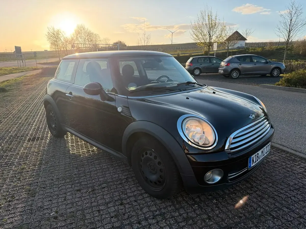 Gebraucht Mini Cooper 120 PS (88 kW) 2009 Schwarz Kleinwagen