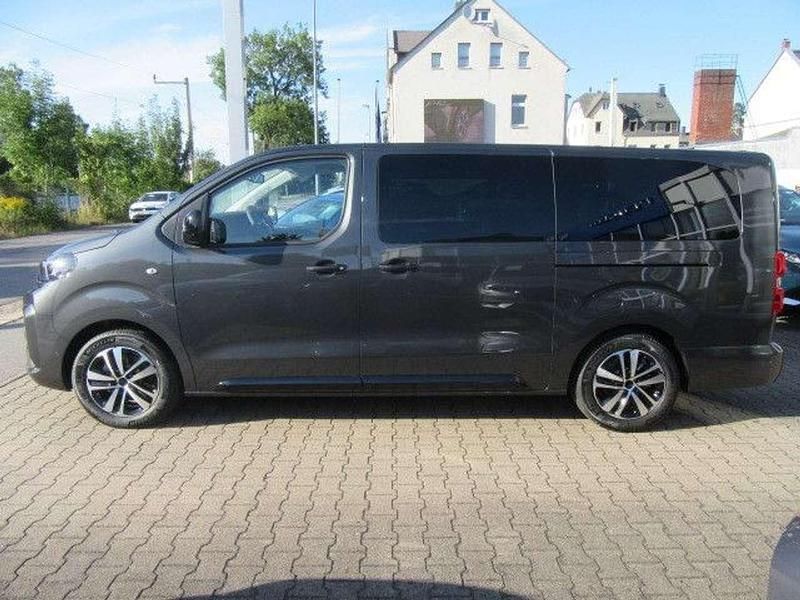 Neu Citroën Spacetourer 177 PS (130 kW) 2025 Grau Van / Kleinbus