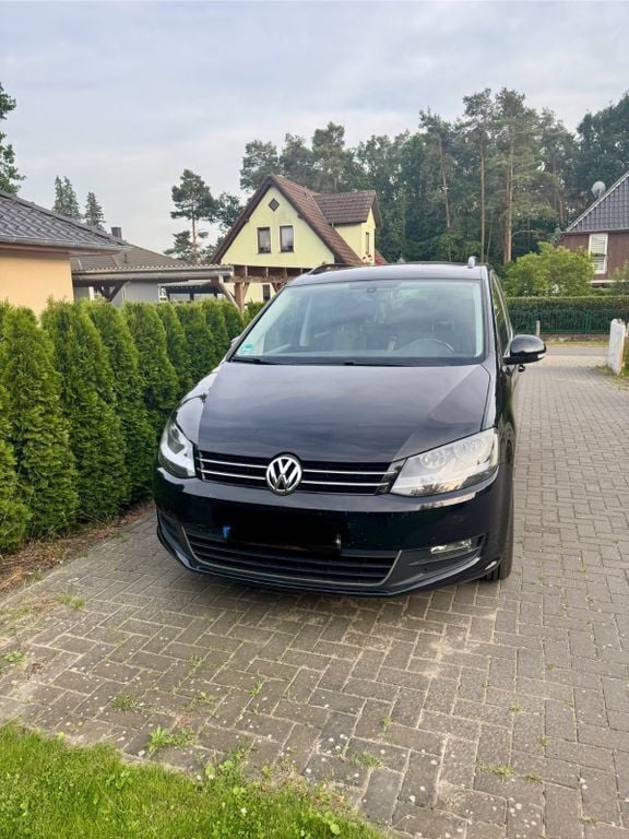 Schwarz Gebraucht 2014 VW Sharan Comfortline Van / Kleinbus | 13.999 € (Etwas zu teuer) - Bild 1/4