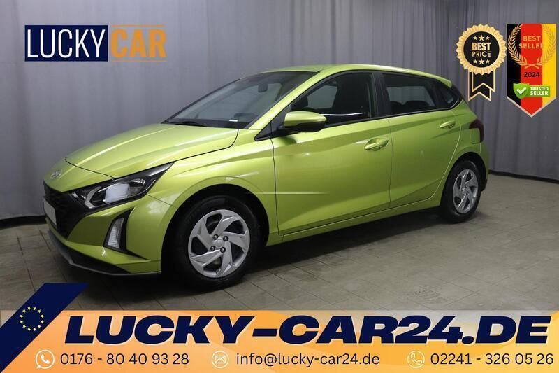 Mangrove green Neu 2024 Hyundai i20 Comfort Kleinwagen | 18.240 € (Fairer Preis) - Bild 1/4