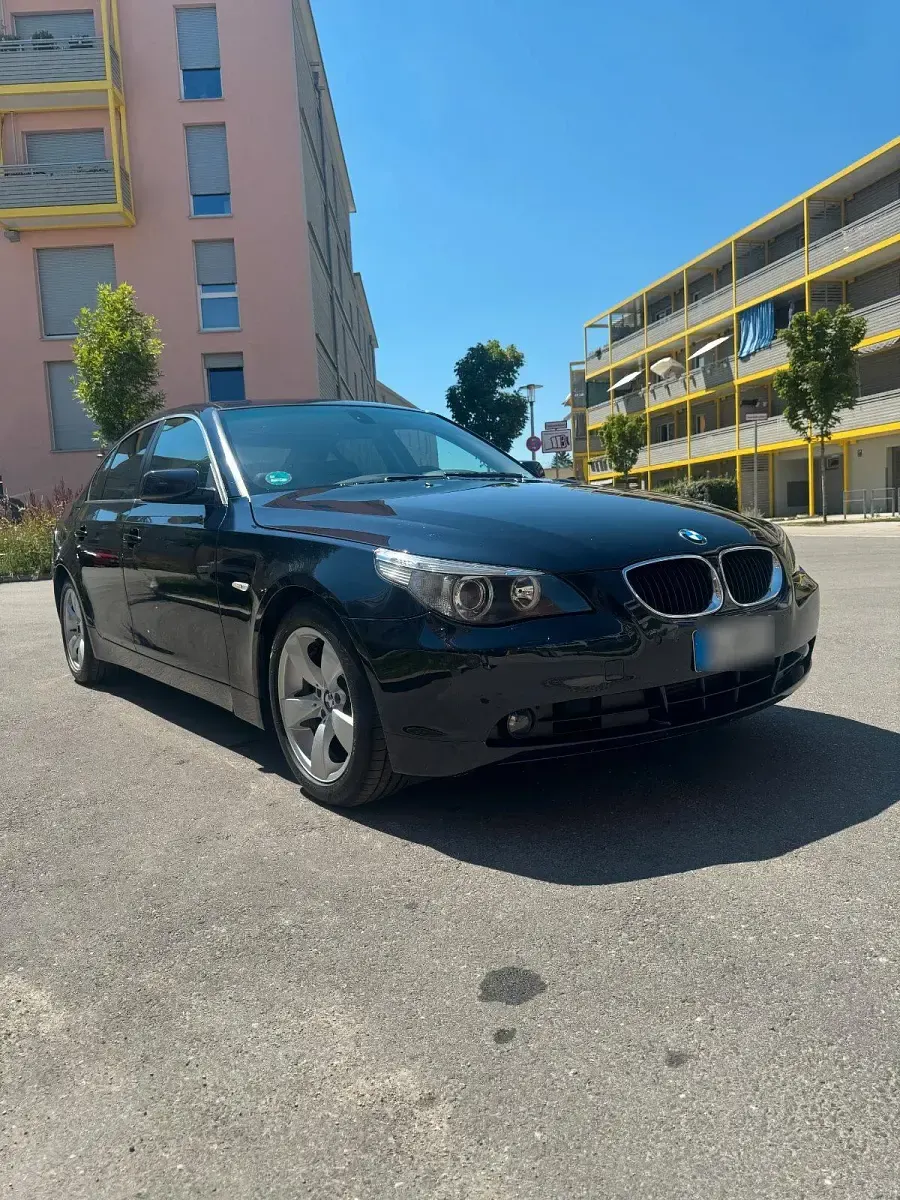 Gebraucht BMW 520 163 PS (119 kW) 2006 Blau Limousine
