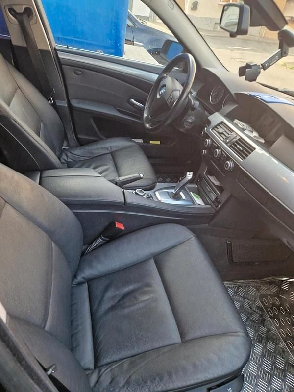 Second-hand BMW 520 177 CP (130 kW) 2009 Negru Break