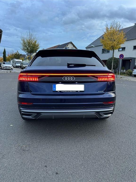 Gebraucht Audi Q8 Ambiente 286 PS (210 kW) 2019 Blau SUV