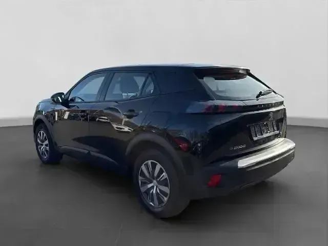 Gebraucht Peugeot e-2008 Active 100 kW (136 PS) 2021 Schwarz SUV