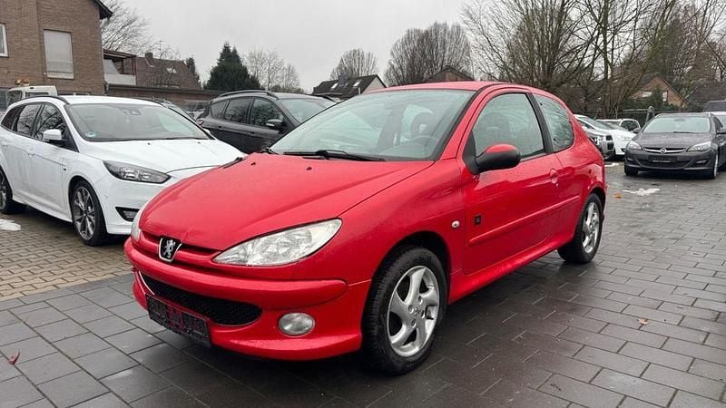 Gebraucht Peugeot 206 75 PS (55 kW) 2008 Rot Kleinwagen