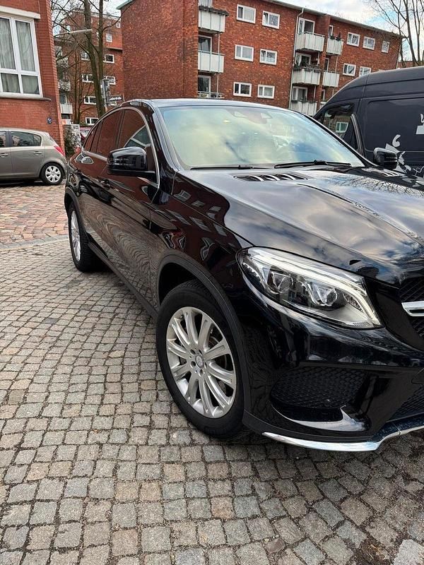 Gebraucht Mercedes GLE350 258 PS (189 kW) 2016 Schwarz Coupé