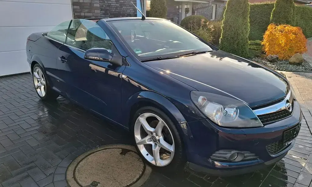 Gebraucht Opel Astra Cabriolet 150 PS (110 kW) 2009 Blau Cabrio