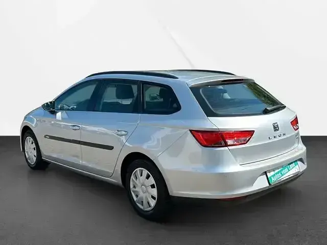 Gebraucht Seat Leon ST Reference 110 PS (80 kW) 2016 Estrella silber metallic (metallic) Kombi