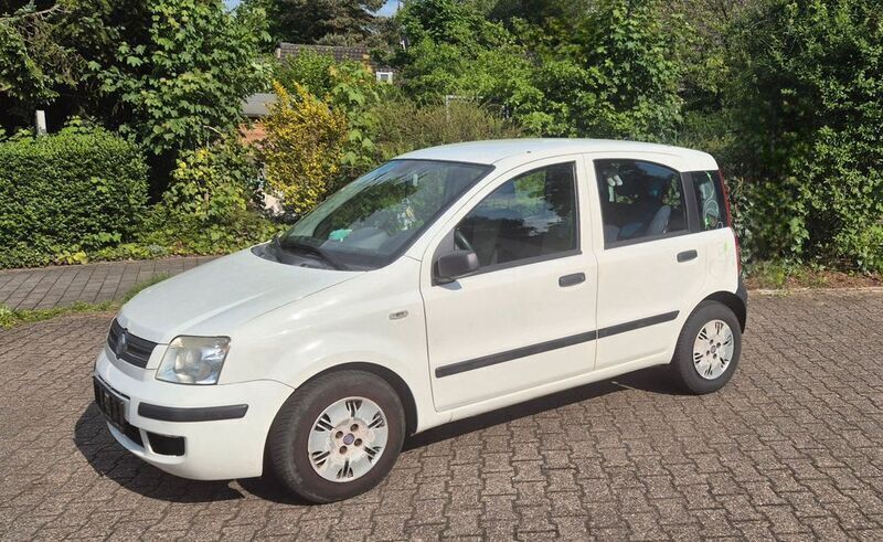 Weiß Gebraucht 2009 Fiat Panda Dynamic Kleinwagen | 2.100 € (Fairer Preis) - Bild 1/4