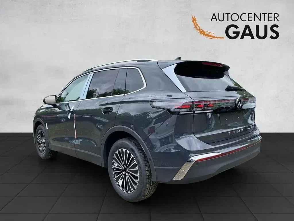 Neu VW Tiguan Elegance 150 PS (110 kW) 2026 Grau SUV