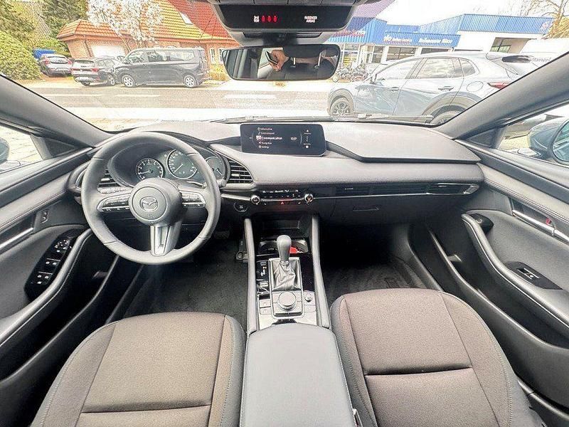 Neu Mazda 3 Center-Line 140 PS (102 kW) 2026 Grau Limousine