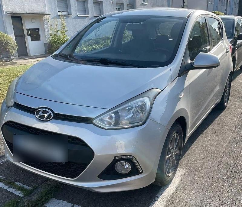 Silber Gebraucht 2014 Hyundai i10 Style Kleinwagen | 5.500 € (Guter Preis) - Bild 1/4