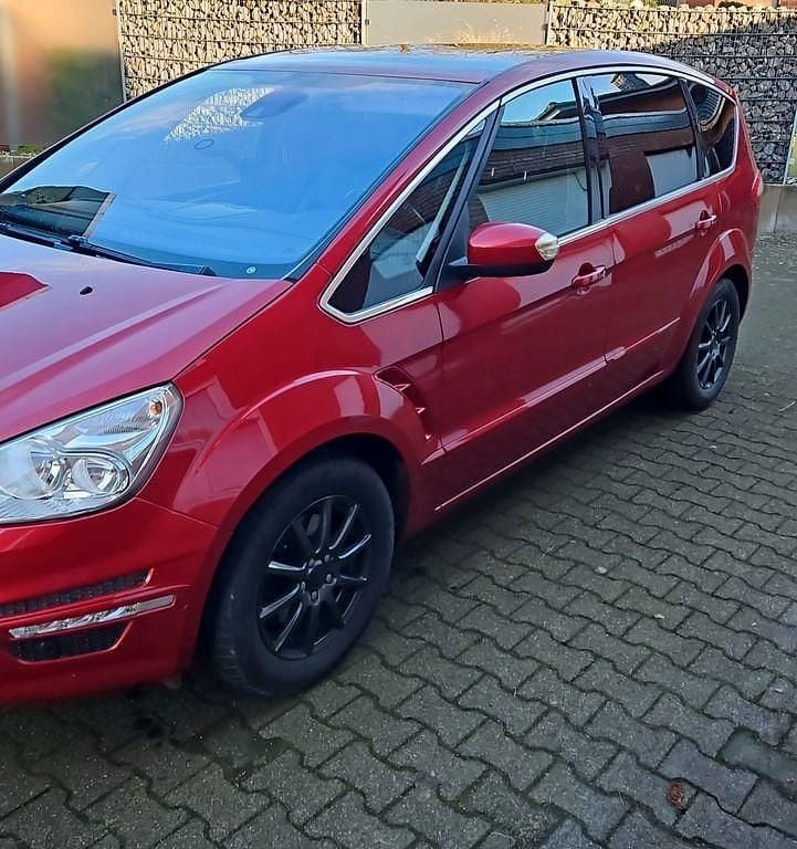 Gebraucht Ford S-MAX Titanium X 136 PS (100 kW) 2012 Rot Van / Kleinbus