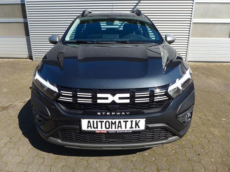 Używany Dacia Sandero Expression 91 KM (66 kW) 2023 Szary SUV
