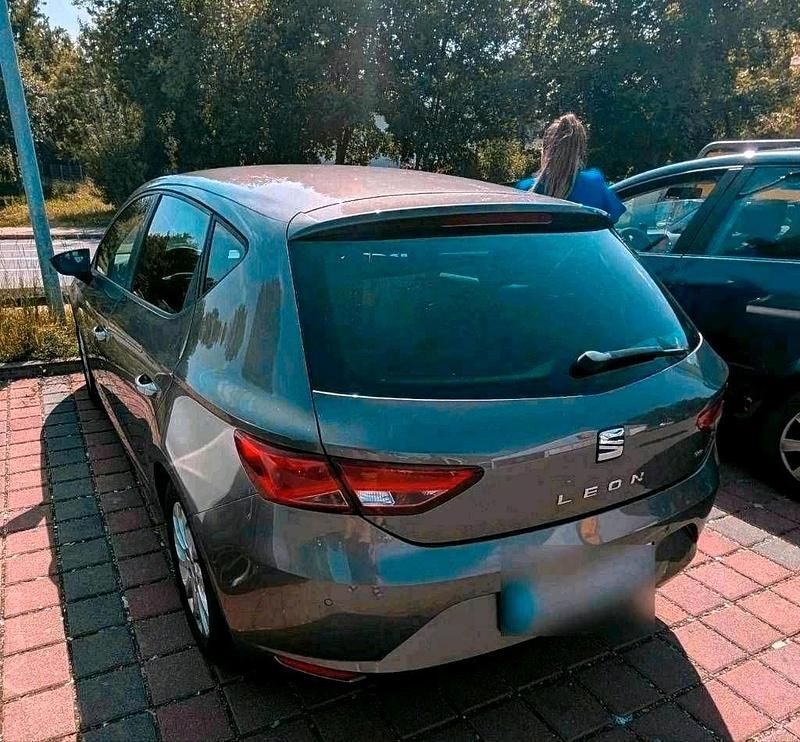 Usata Seat Leon 150 CV (110 kW) 2014 Grigio Utilitaria